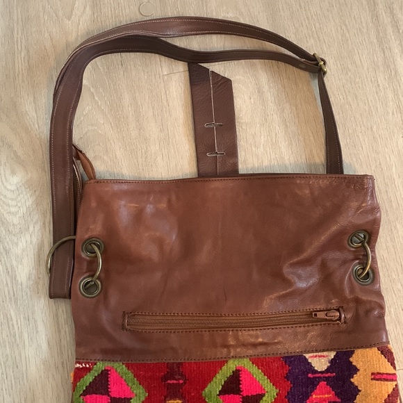 Artisan leather bag - Picture 3 of 10